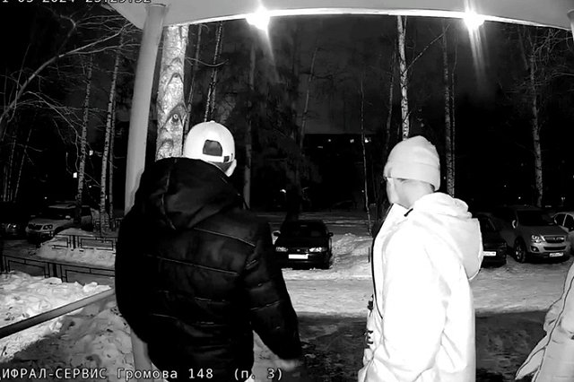 На Юго-Западе многоэтажку разгромили вандалы