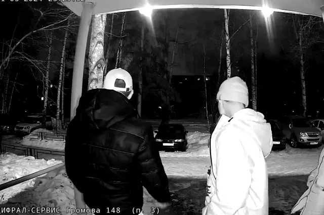 На Юго-Западе многоэтажку разгромили вандалы