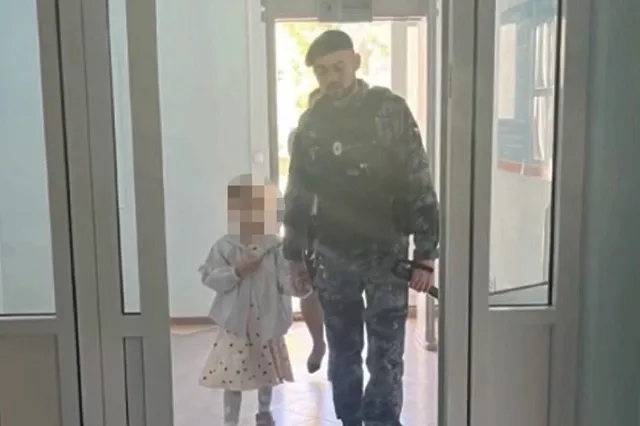 Свердловские приставы вернули домой дважды похищенную отцом дочь