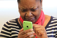 Дешевый iPhone оказался никому не нужен