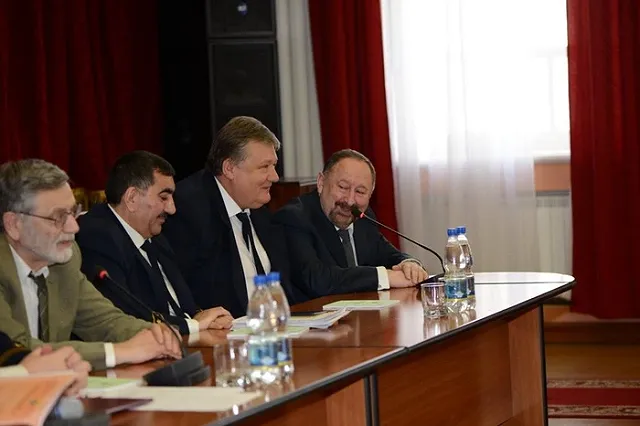 Горный университет заключил соглашение о сотрудничестве с Театром музкомедии