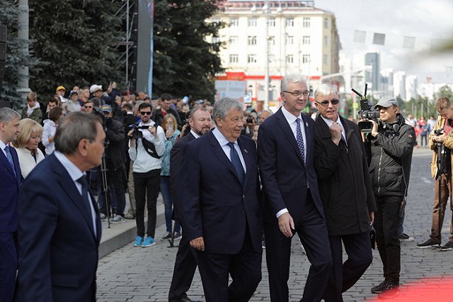 Мэрия Екатеринбурга: К концу 2018 года средняя зарплата составит 50 тыс. рублей