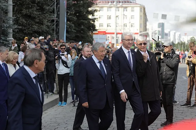 Мэрия Екатеринбурга: К концу 2018 года средняя зарплата составит 50 тыс. рублей