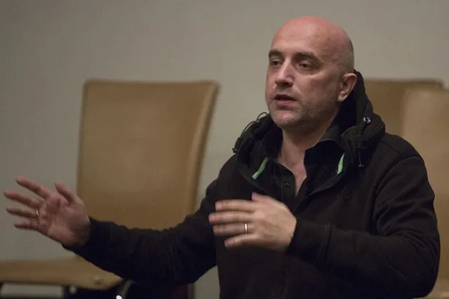 Захар Прилепин раскритиковал творчество Шнурова, заявив, что в будущем о нём забудут