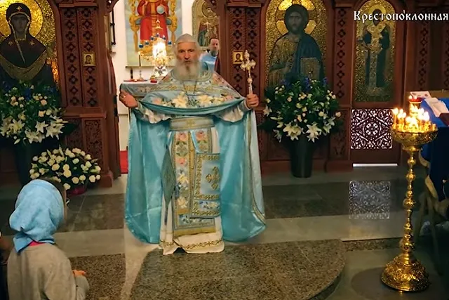 Судебные приставы начали выселять жильцов монастыря экс-схиигумена Сергия