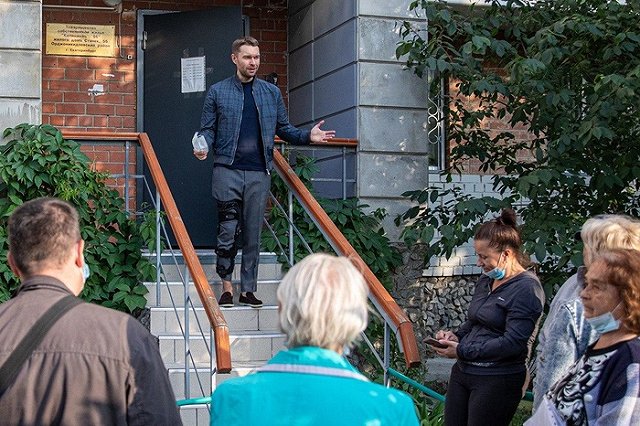 В Екатеринбурге вакцинацию проводят во дворах