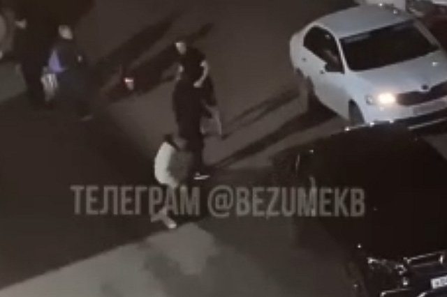 На Сортировке владелец легковушки избил подростка и его бабушку