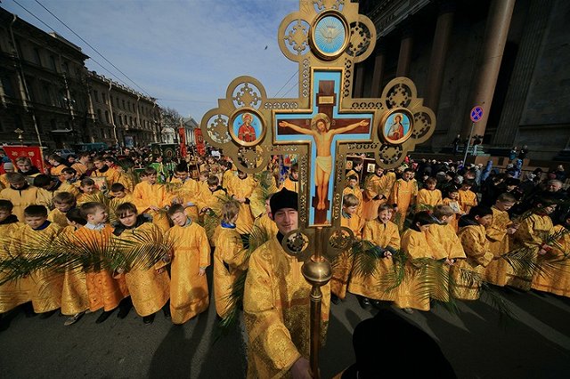 Православные отмечают Вербное воскресенье