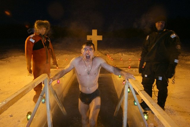 Крещенские купания: когда, куда и как подать заявку на обустройство проруби