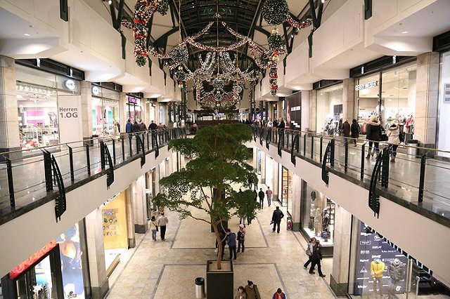 Торговые центры Екатеринбурга опустели в день больших распродаж