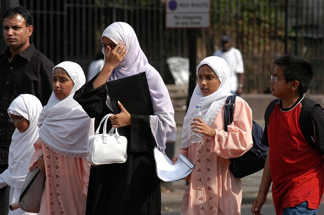 Сирийский многоженец получает 30 тысяч евро в месяц от немецких властей