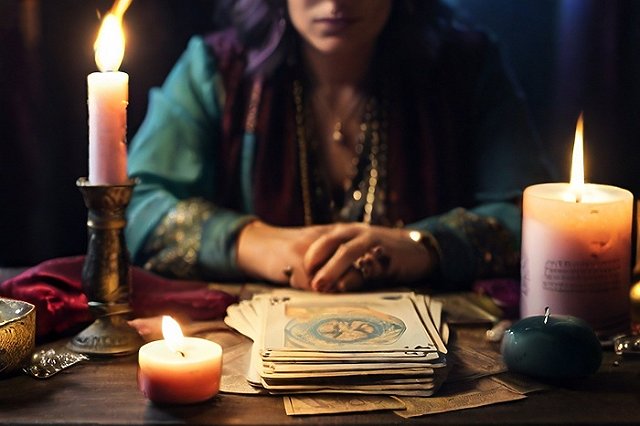 Жители новостройки в Екатеринбурге пожаловались на сквозняк из унитазов