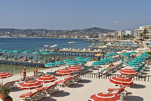 Лесные пожары в Средиземноморье почти не затронули туристические зоны