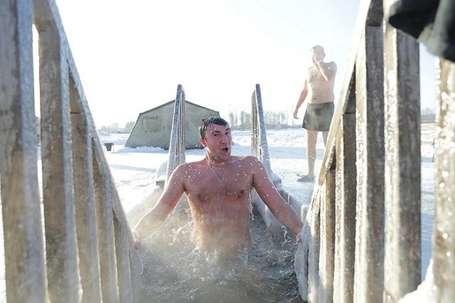 Уральским верующим придётся нырять в прорубь в двадцатиградусный мороз