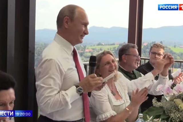 Песков рассказал о способах поддержания Путиным знания иностранных языков