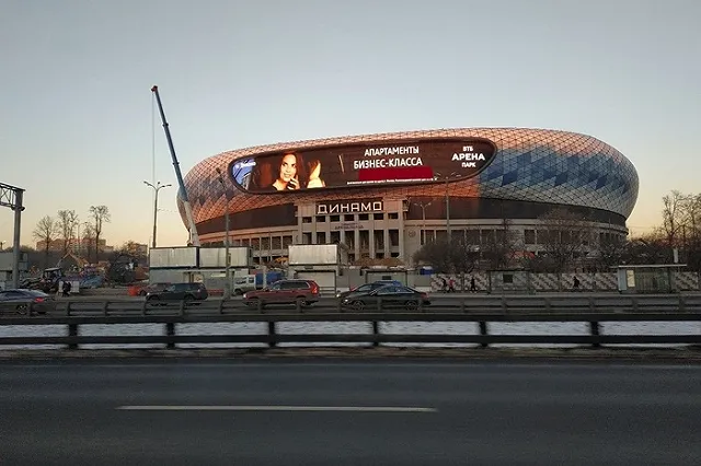 Грузовик насмерть сбил главу департамента Минобрнауки в Москве