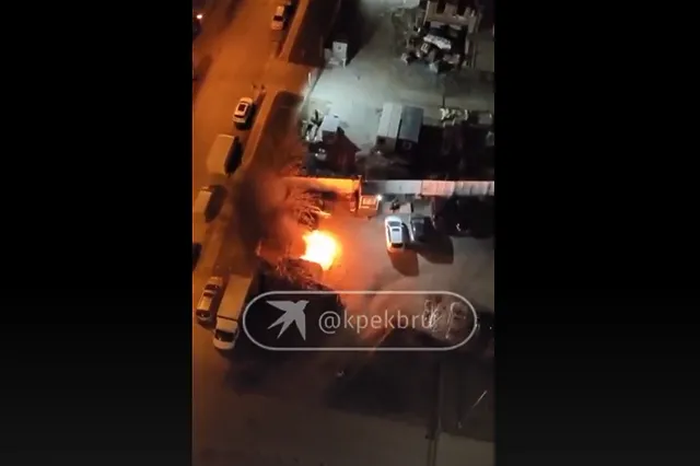 При тушении горящего автомобиля в Екатеринбурге обнаружили труп мужчины