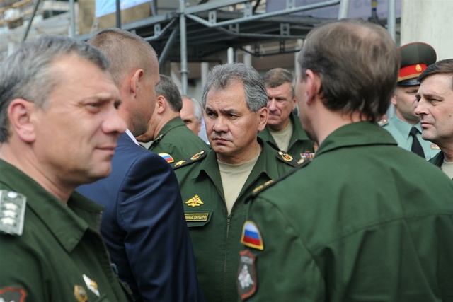 Шойгу доложили о сорвавших гособоронзаказ предприятиях ОПК