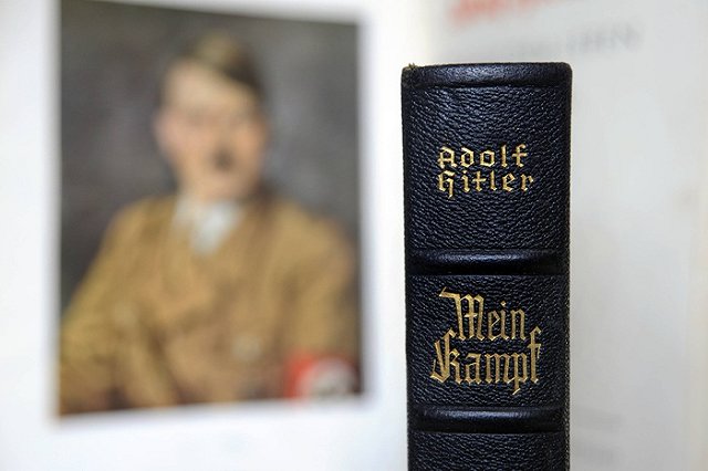 Эстонские депутаты посоветовали однопартийцу читать Гитлера