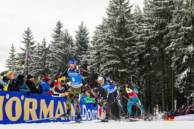 Французский биатлонист назвал выигравшего две гонки подряд россиянина мошенником