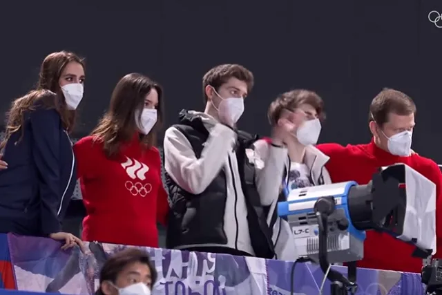 Олимпийская чемпионка из Канады раскритиковала Медведеву и Загитову за отсутствие масок