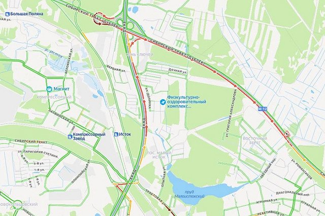 На дублёре Сибирского тракта образовалась четырёхкилометровая пробка