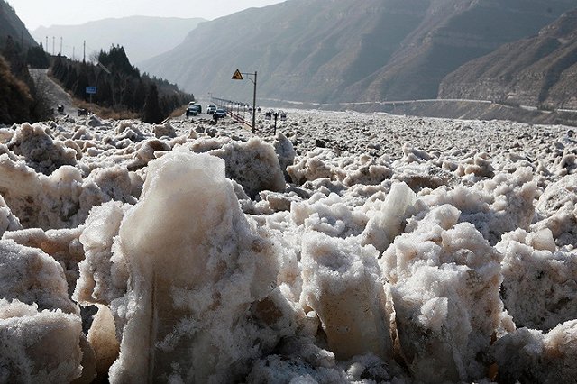 Холодная война: ледяные заторы на Вологодчине будет бомбить тяжелая авиация