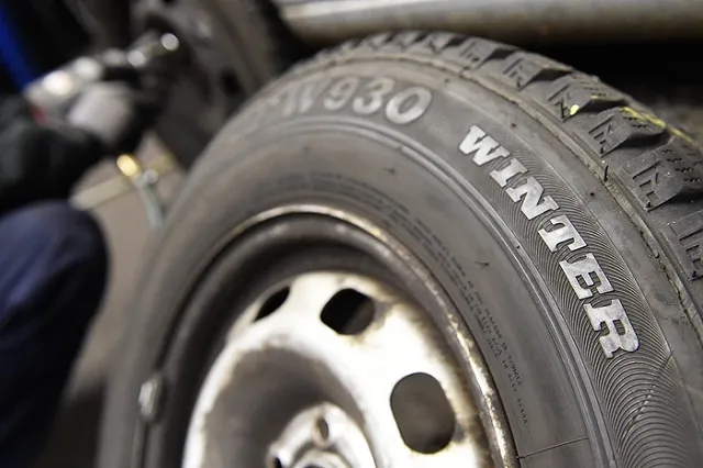 Авто.ру раздаст екатеринбуржцам наклейки со знаком «Ш»