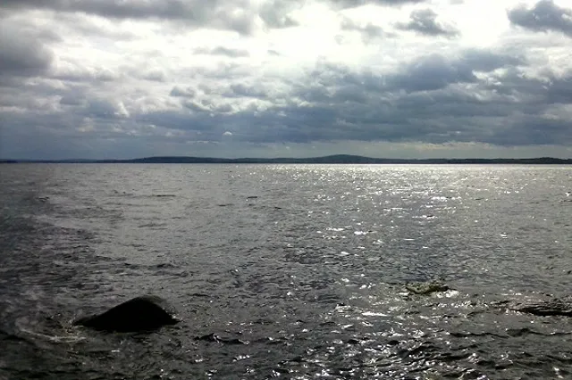 Водолазы обнаружили тело четвертого рыбака в озере Аятское