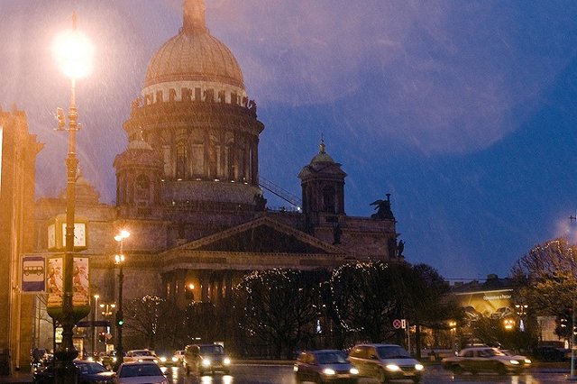 Суд признал законным прекращение иска против передачи Исаакия церкви