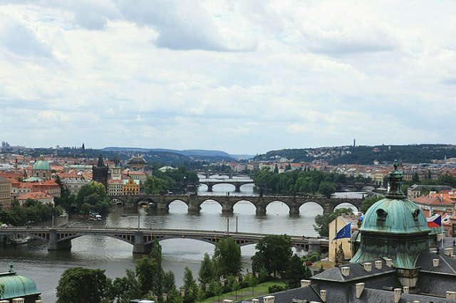 Власти Чехии аннулировали разрешение «Уральских авиалиний» на полеты в Прагу