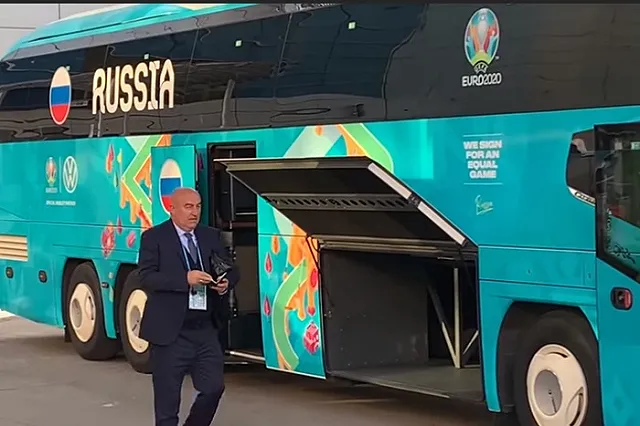 «Надо что-то делать». После разгрома от Дании в РФС предложили снизить футболистам зарплаты