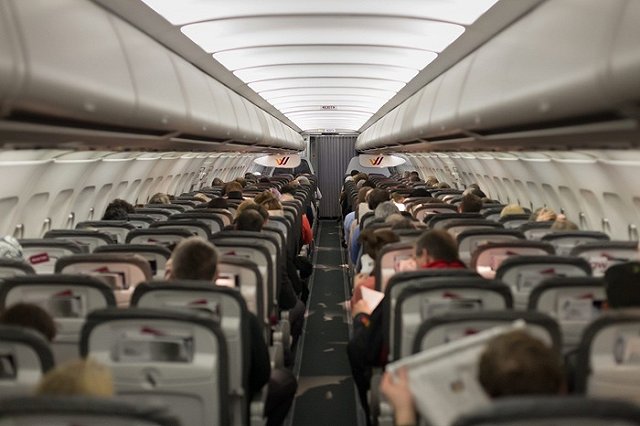 Китаец устроил пожар на борту летящего авиалайнера