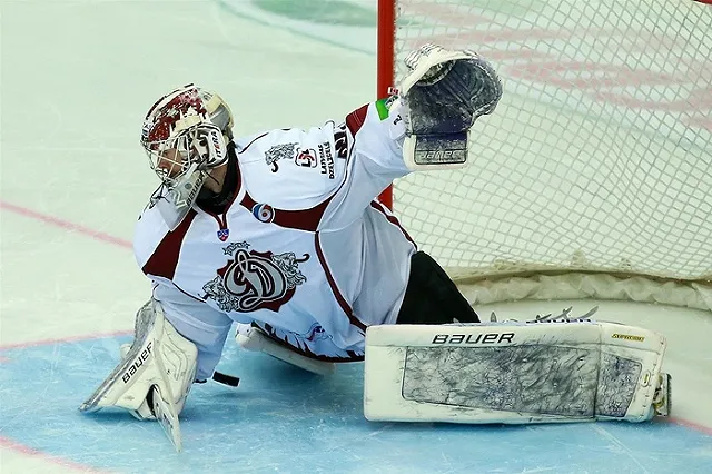 «Автомобилист» проиграл рижскому «Динамо» и завершил домашнюю серию игр