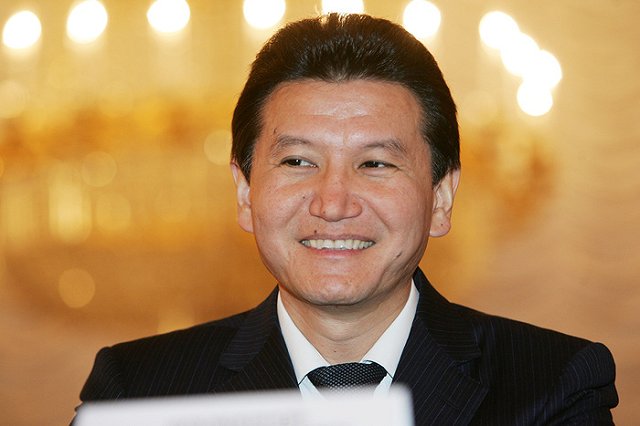 Илюмжинова лишили полномочий главы ФИДЕ из-за частого упоминания России и Путина