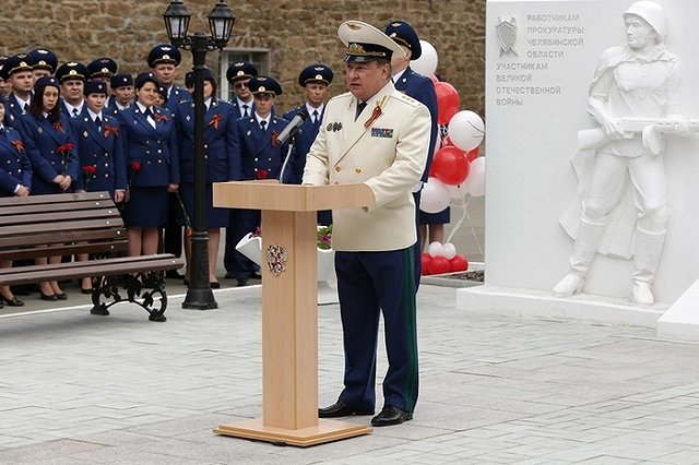 Замгенпрокурора в УрФО Юрий Пономарев попрощался с уральцами