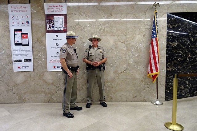 Стрельба в Калифорнии: два человека погибли, четверо получили ранения