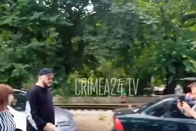 Киркоров посетил военный госпиталь в Крыму