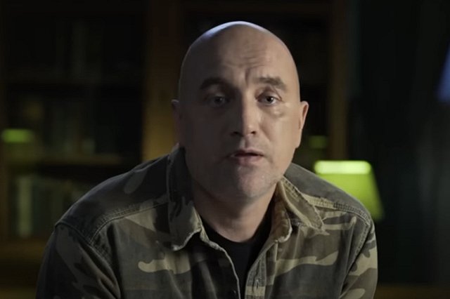 Взорвана машина с писателем Захаром Прилепиным