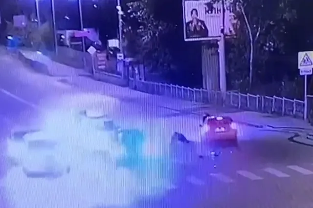 Родителей малолетних самокатчиков обязали выплатить гигантский штраф за порчу чужого авто