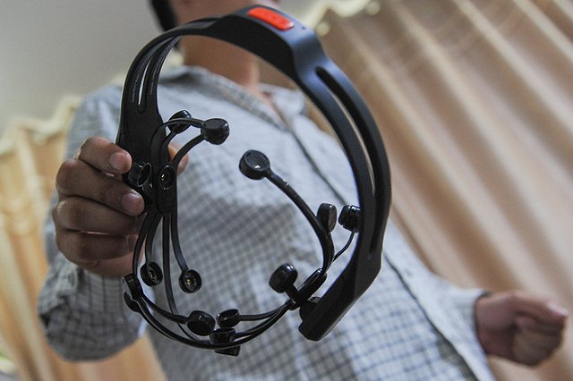 В России начали серийный выпуск интерфейса «мозг-компьютер»