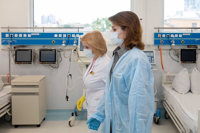 Свердловские врачи жалуются губернатору Куйвашеву на «беспредел» в их больнице