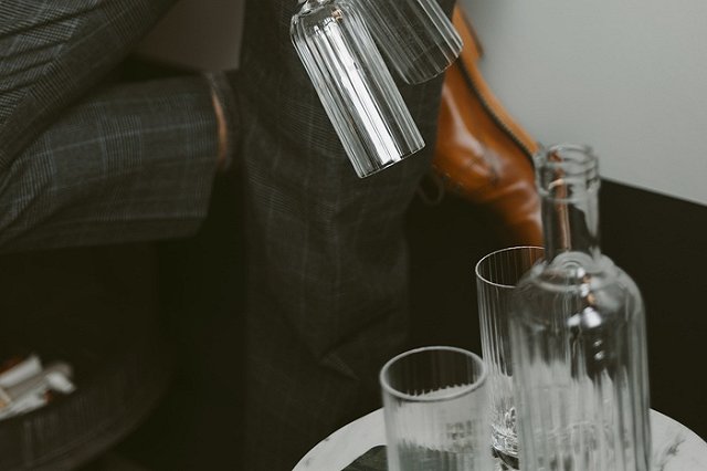 Трое детей отравились самогоном в школе