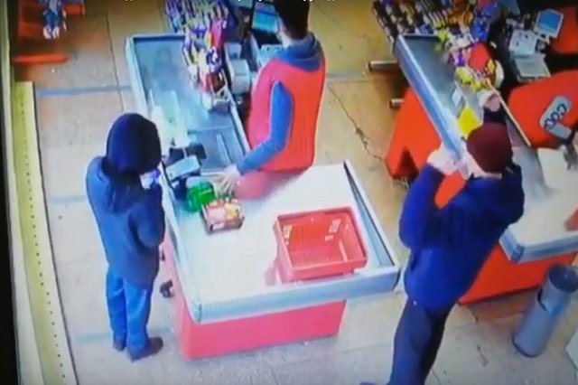 В Свердловской области наркоман с ножом напал на ребёнка и ограбил его