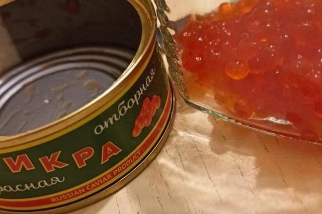 Екатеринбурженку озадачила «Структурированная» красная икра из супермаркета