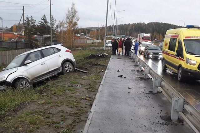 Под Сысертью потерявший управление водитель иномарки насмерть сбил пешехода