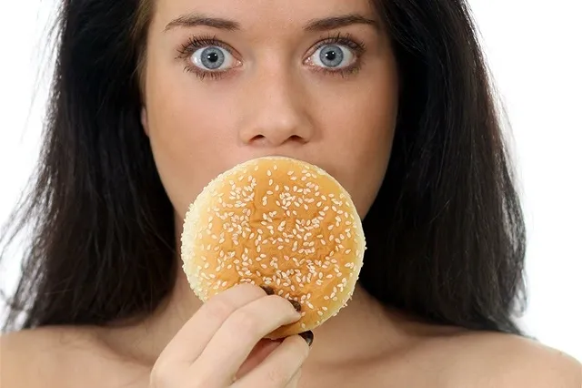 Депутаты хотят отмечать жирные и сладкие продукты значками «STOP!»