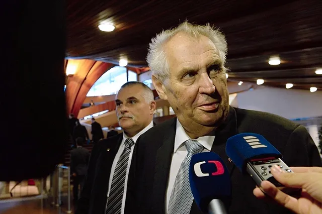 Земан поблагодарил свердловчан за сохранение могил чехословацких легионеров