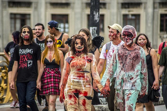 Илон Маск анонсировал огнемет на случай зомби-апокалипсиса