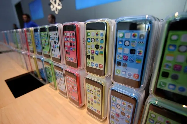 Назван самый популярный у россиян смартфон